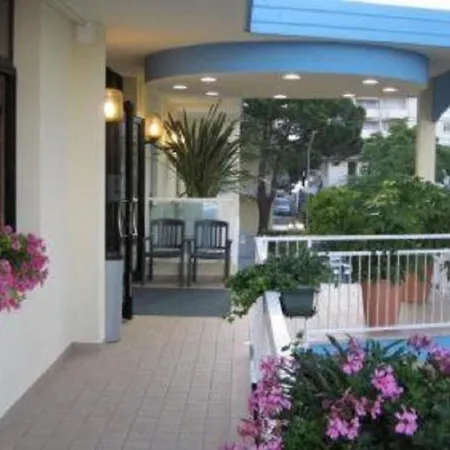 Hotel Condor 3*