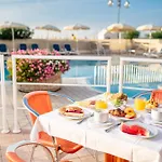 Hotel Condor