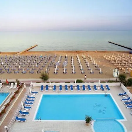 Hotel Condor 3*